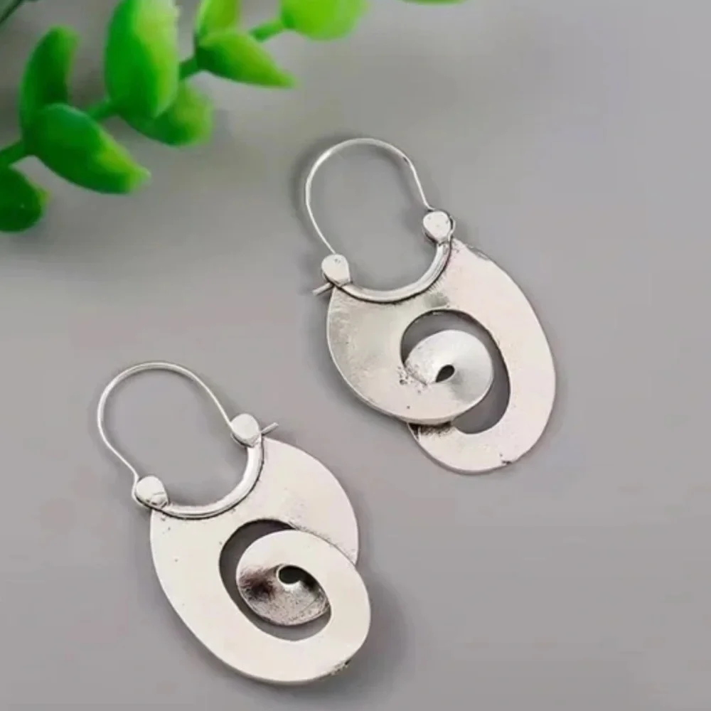 NWT Trendy Silver Tone Spiral Swirl Bohemian Pierced Dangle Earrings!
